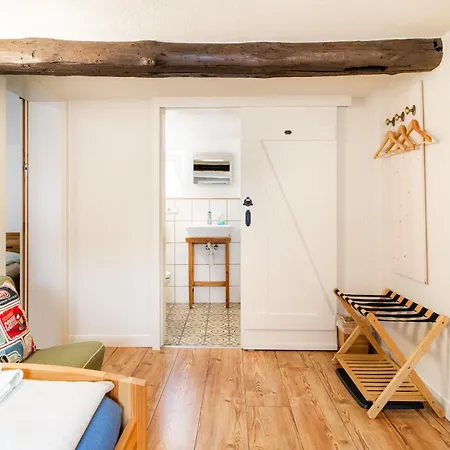 홈스테이 Der Gastfreund In *